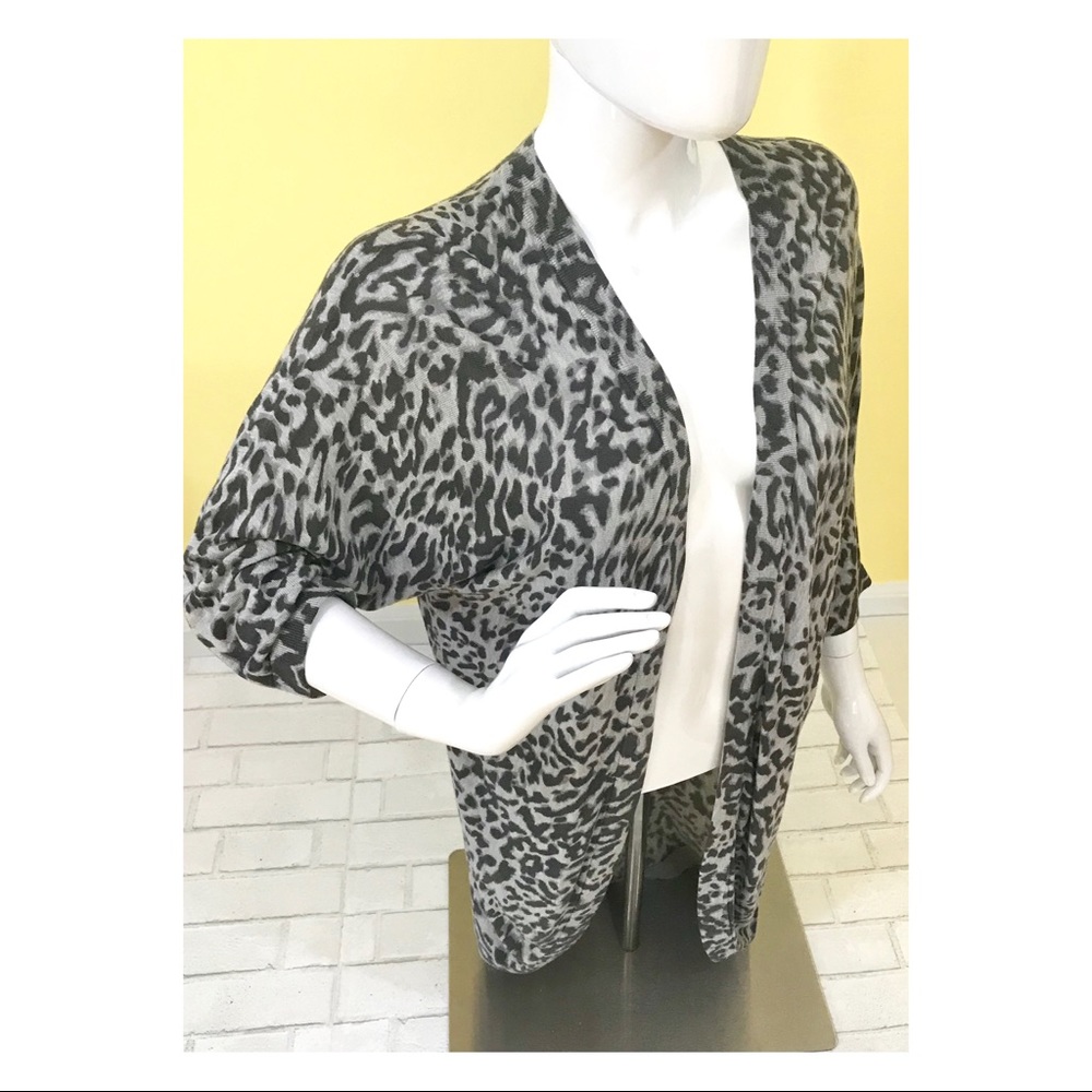 H&M | Animal Print lightweight Cardigan Size Small